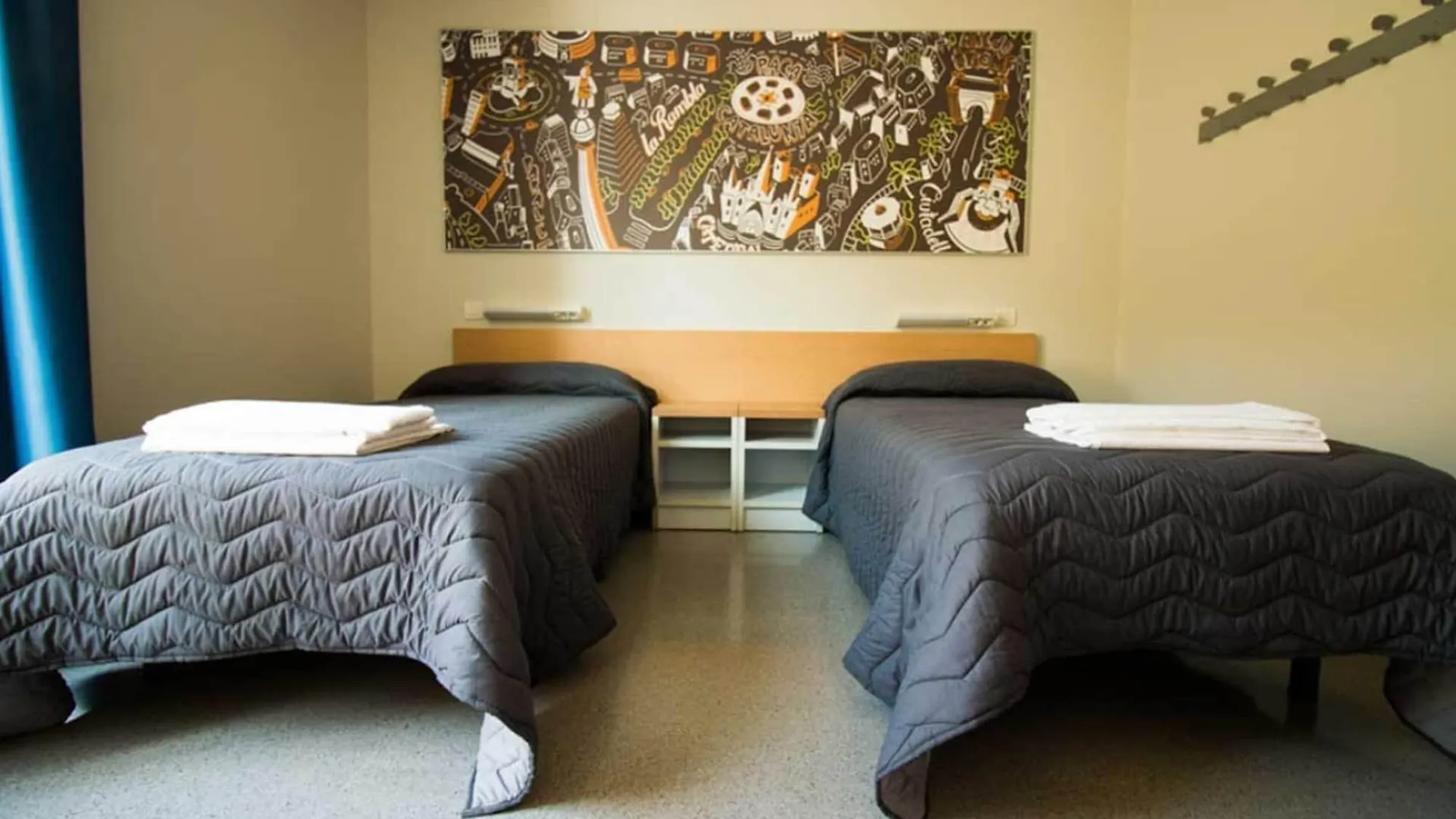 Hostel Alberg Pere Tarres Barcelona