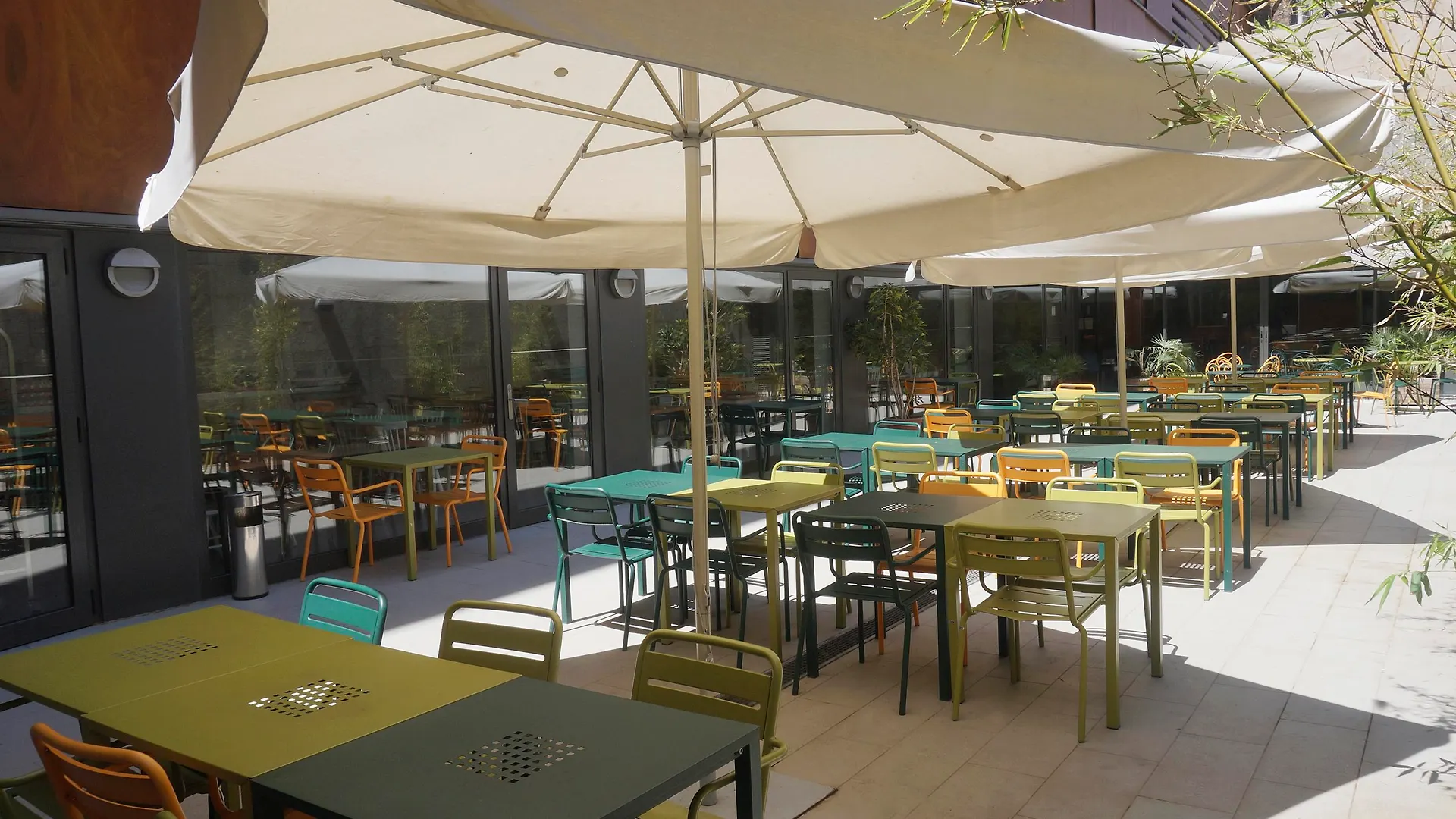 Alberg Pere Tarres Barcelona Hostel