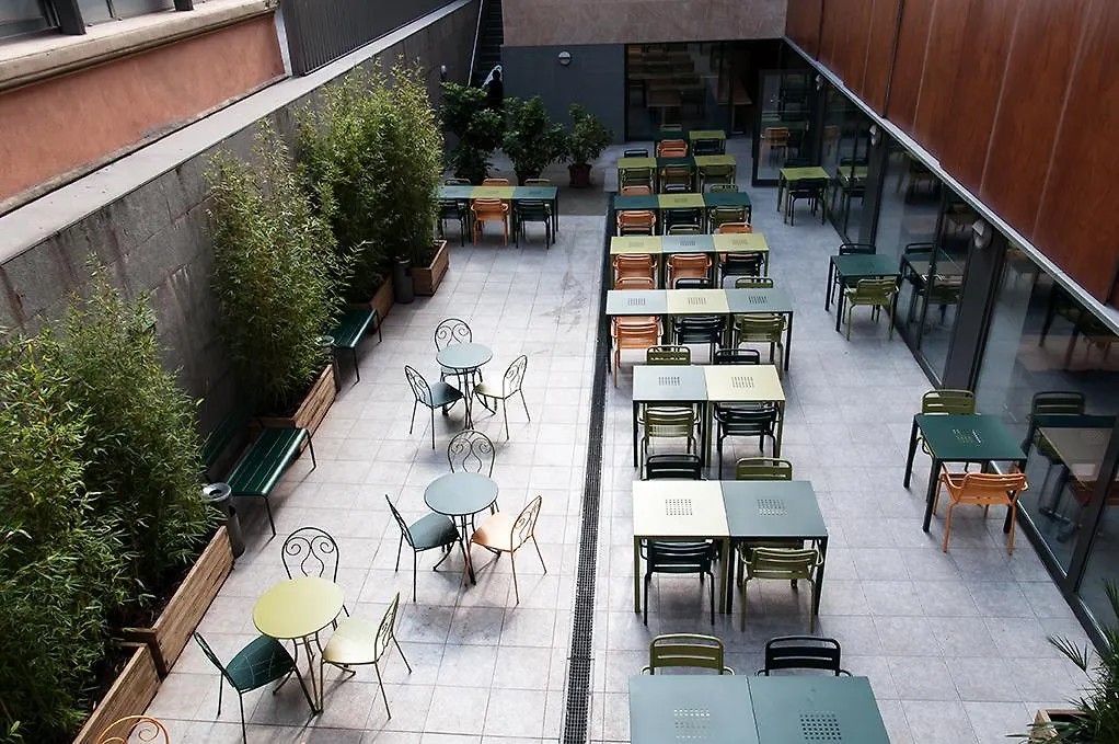 Hostel Alberg Pere Tarres Barcelona