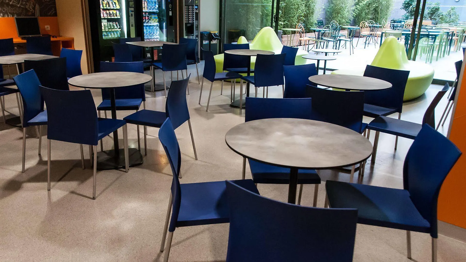 Hostel Alberg Pere Tarres Barcelona
