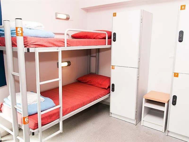 Hostel Alberg Pere Tarres Barcelona